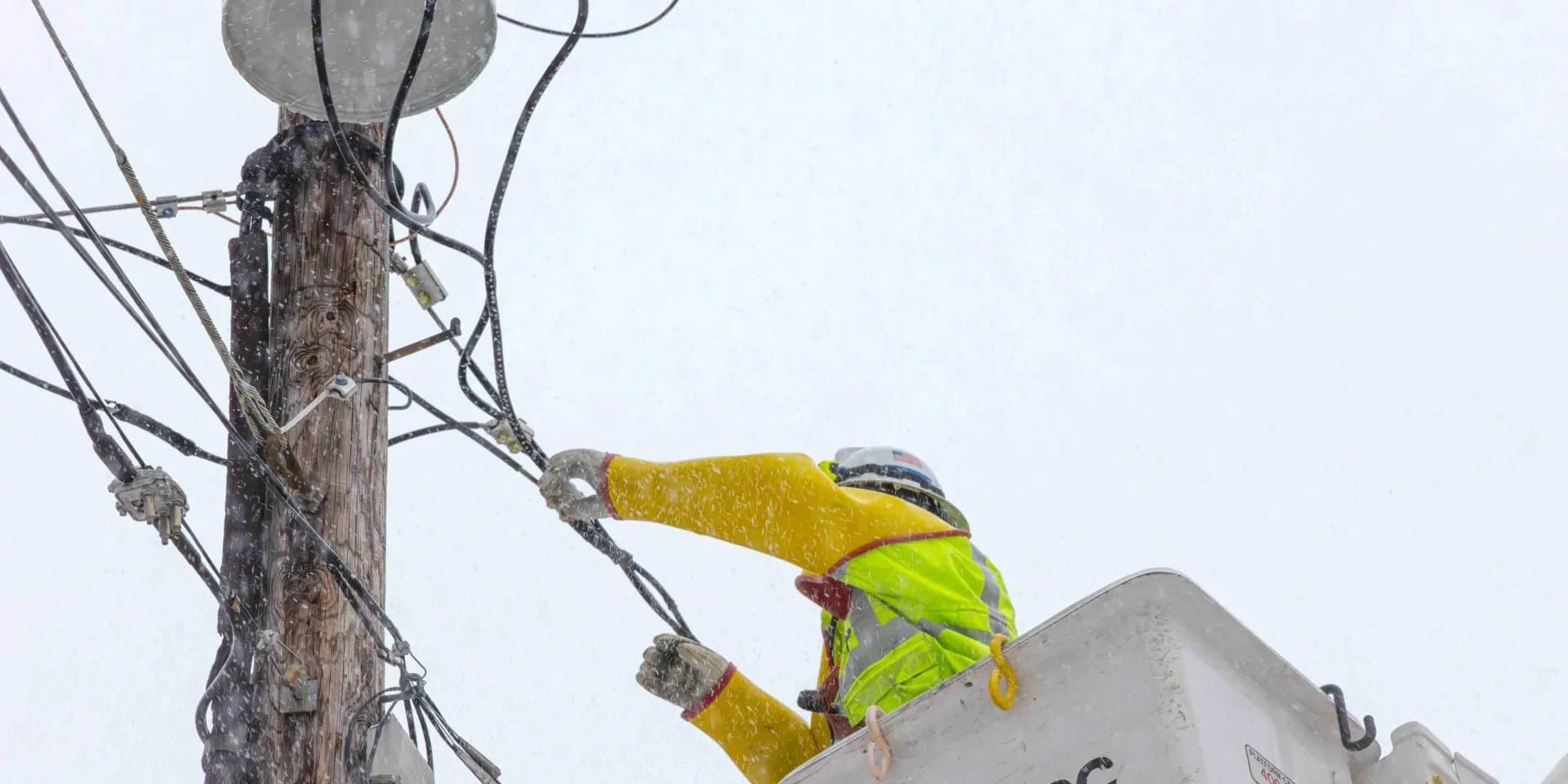 Tempestade Fern: Causas das Falhas na Rede Elétrica nos EUA Revelem Lições para o Brasil